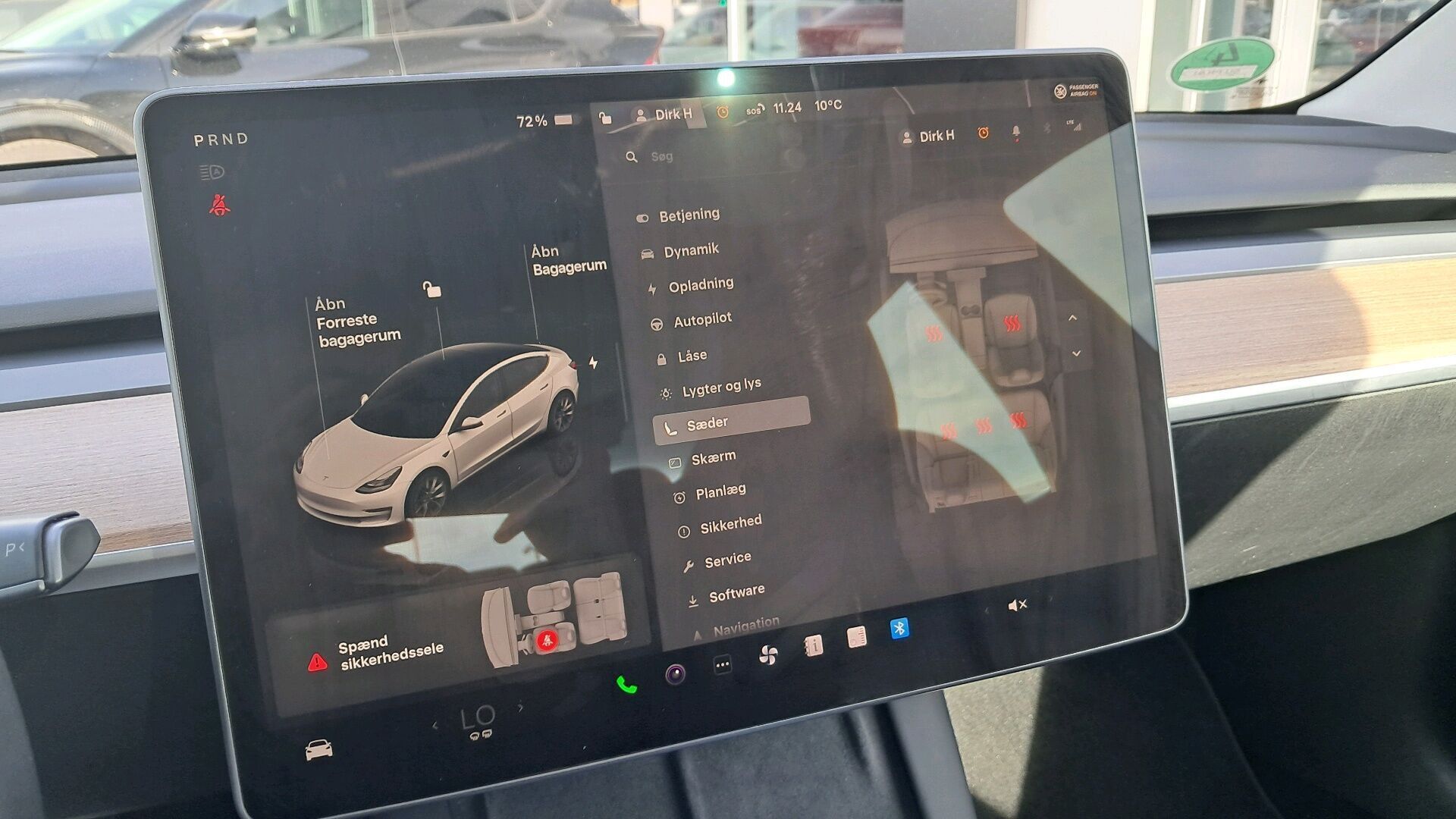Hvid Tesla Model 3 fra 2023