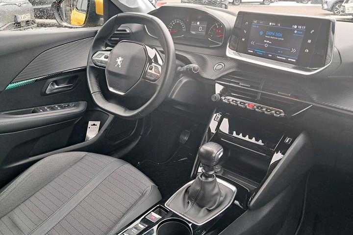 Gul Peugeot 208 fra 2021