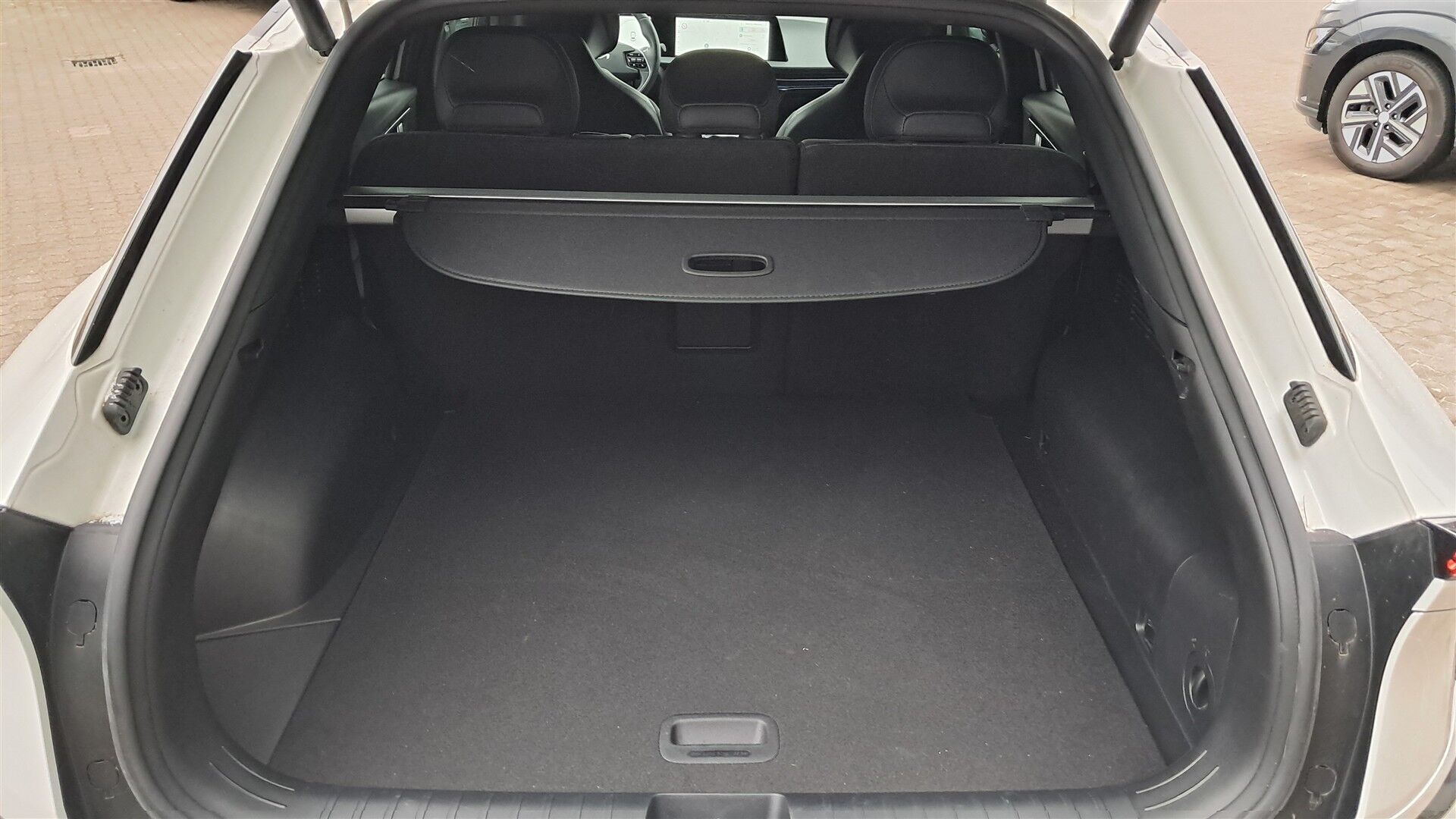 Hvid Kia EV6 fra 2024