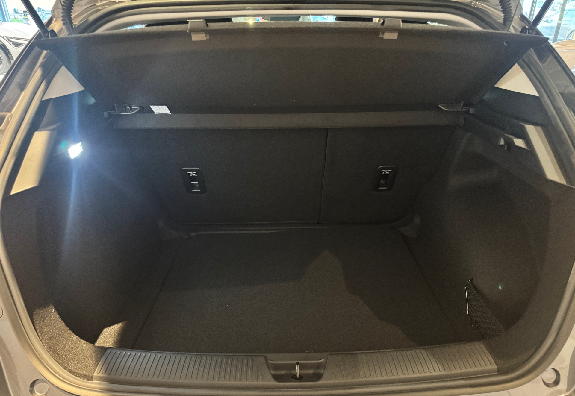 Hvid MG MG4 Electric fra 2025