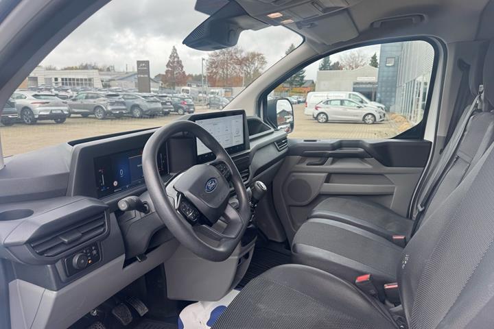 Hvid Ford Transit Custom fra 2024