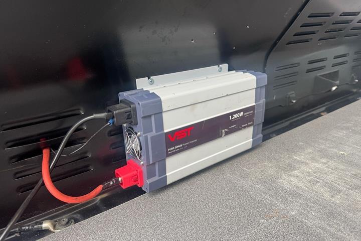 Hvid Ford Transit Custom fra 2024