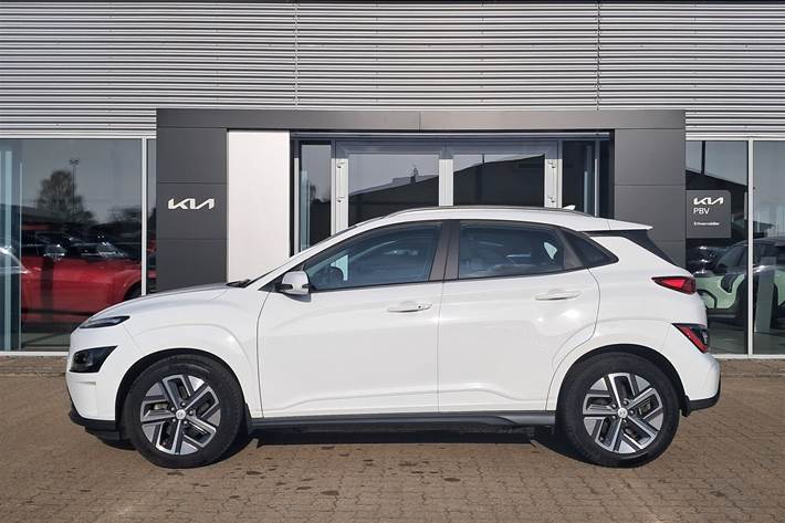 Hvid Hyundai Kona fra 2022