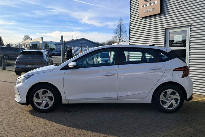 Hvid Hyundai i20 fra 2021