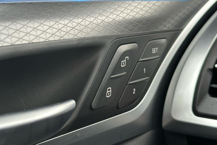 Sort BMW iX3 fra 2023