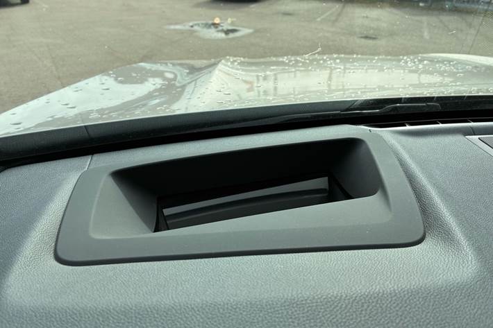 Grå BMW iX3 fra 2023