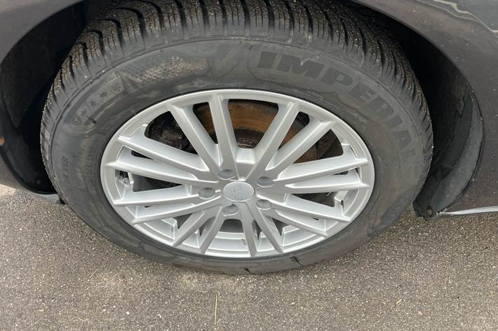 Sort Opel Zafira fra 2015