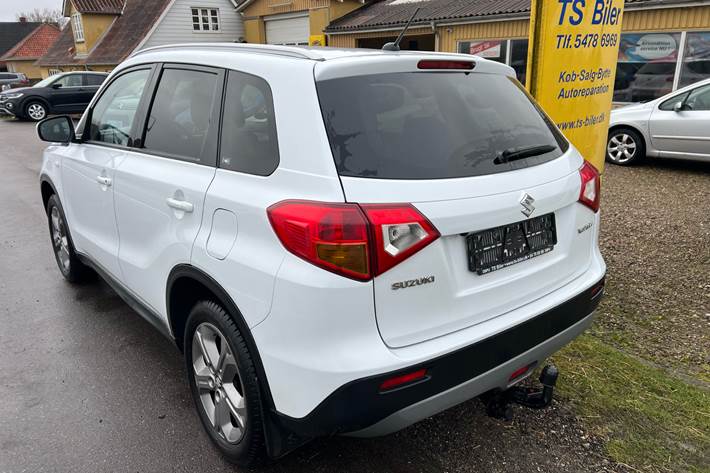 Hvid Suzuki Vitara fra 2017