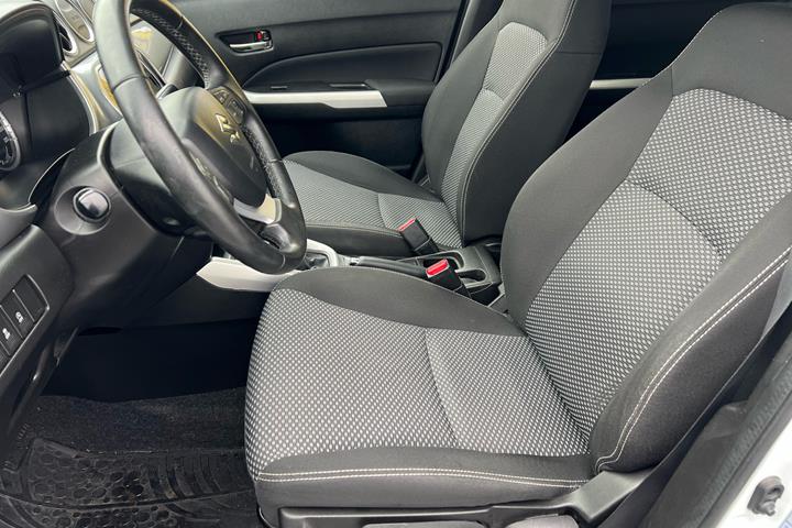Hvid Suzuki Vitara fra 2017