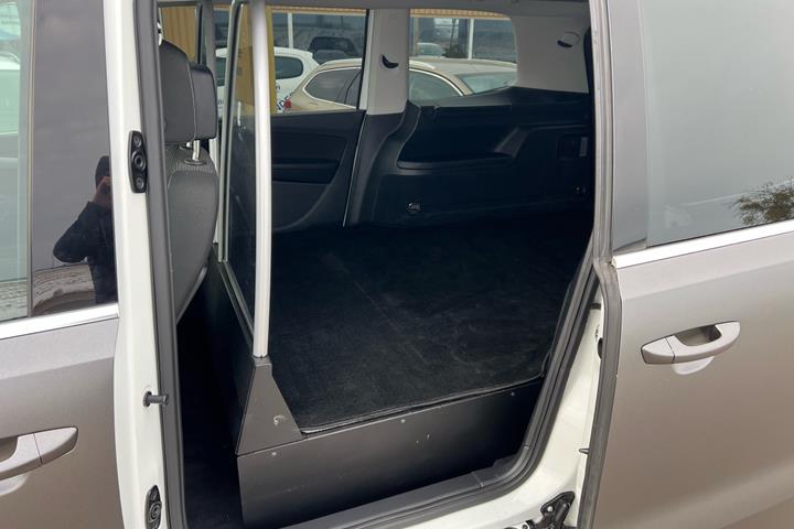 Hvid VW Sharan fra 2020