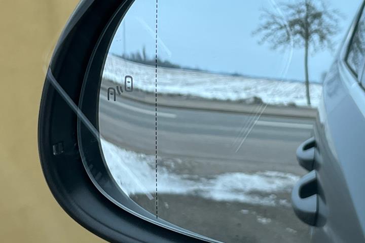 Hvid VW Sharan fra 2020
