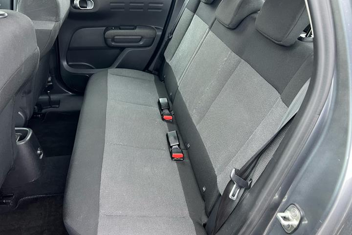 Grå Citroën C3 Aircross fra 2018