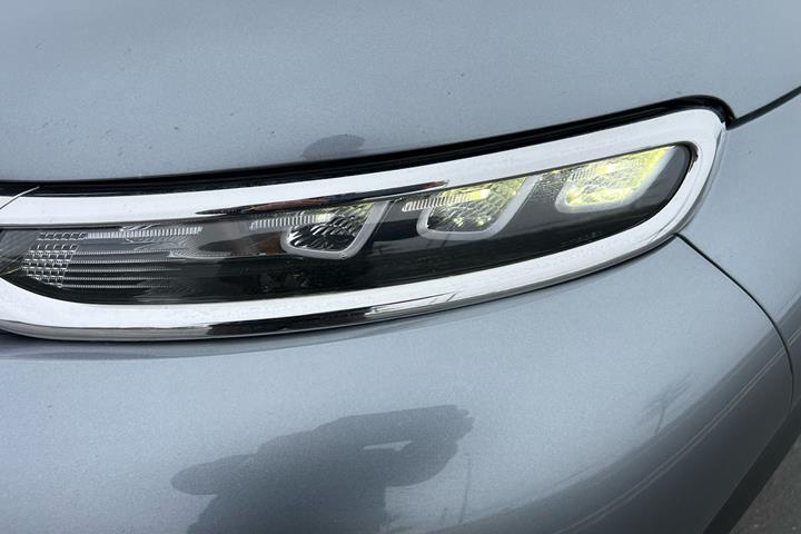 Grå Citroën C3 Aircross fra 2018