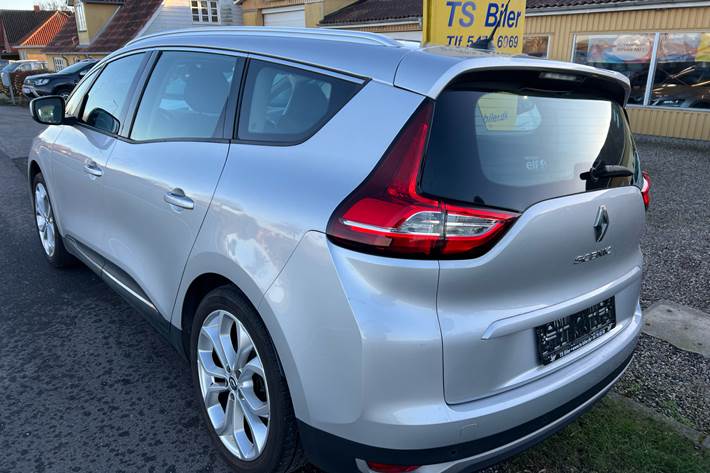 Sølv Renault Grand Scénic fra 2018