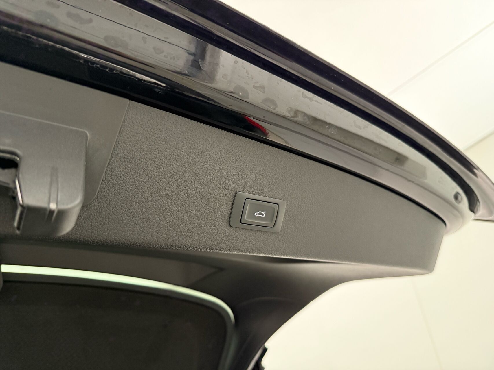 Sort Audi e-tron fra 2022