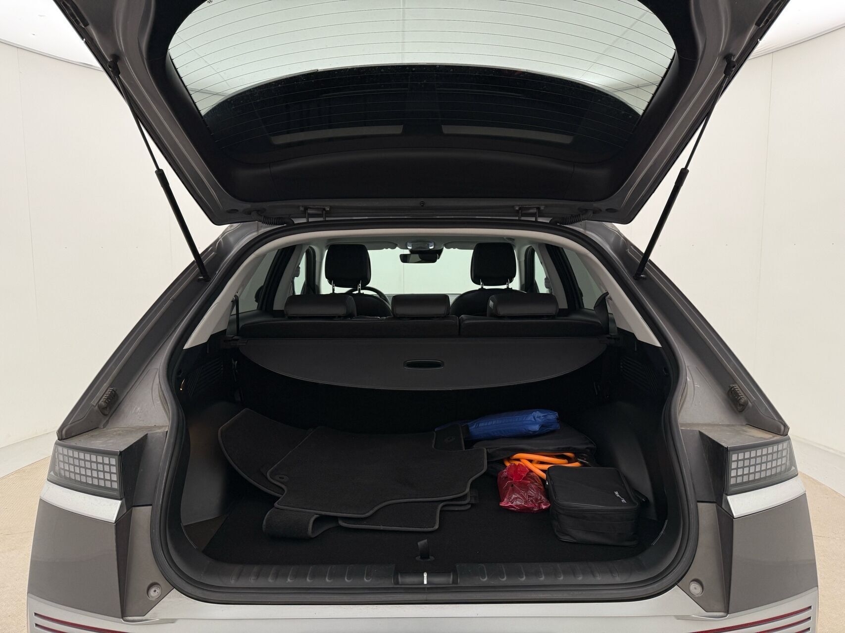 Grå Hyundai Ioniq 5 fra 2022