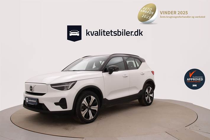 Hvid Volvo XC40 fra 2022 set udefra