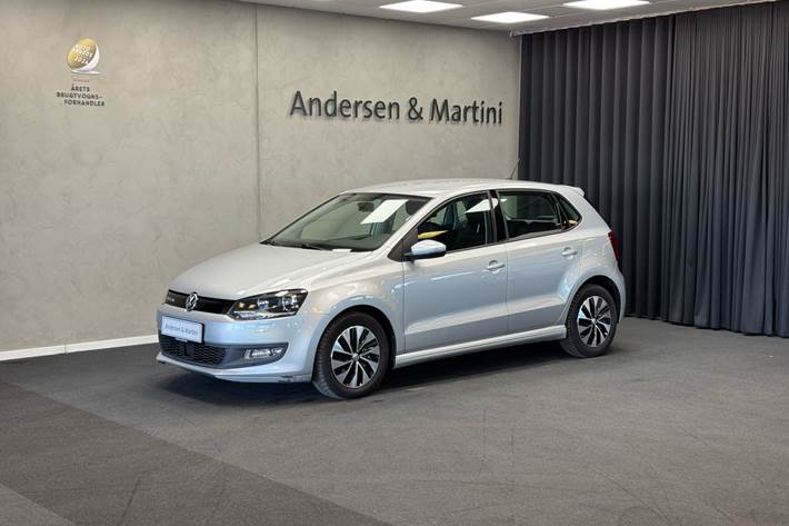 Sølv VW Polo fra 2016 set udefra