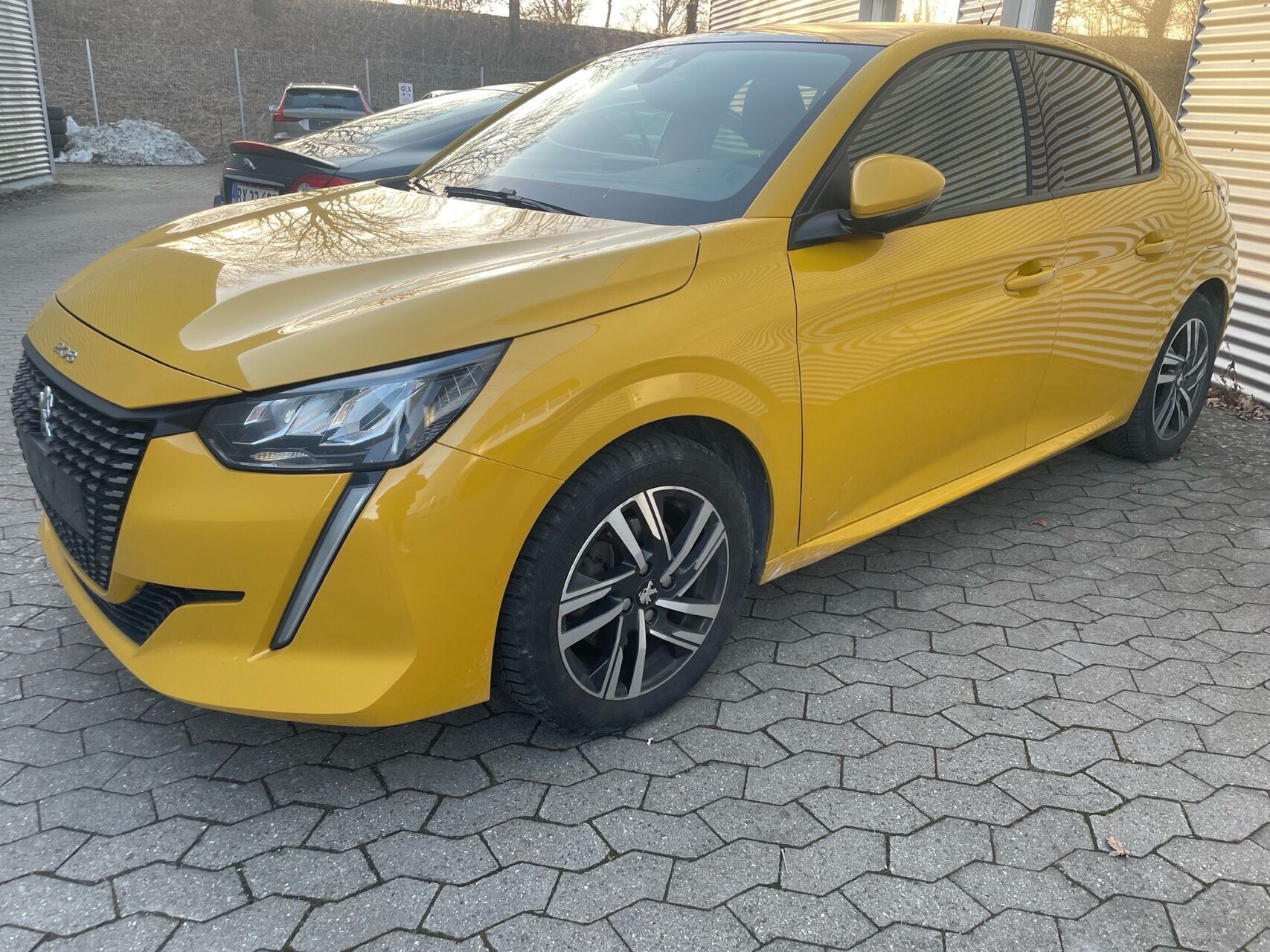 Peugeot 208 1,2 PureTech Edition 210+ Navi 100HK 5d 6g