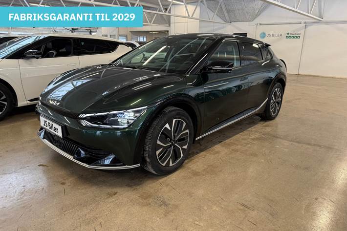 Grøn Kia EV6 fra 2022 set udefra