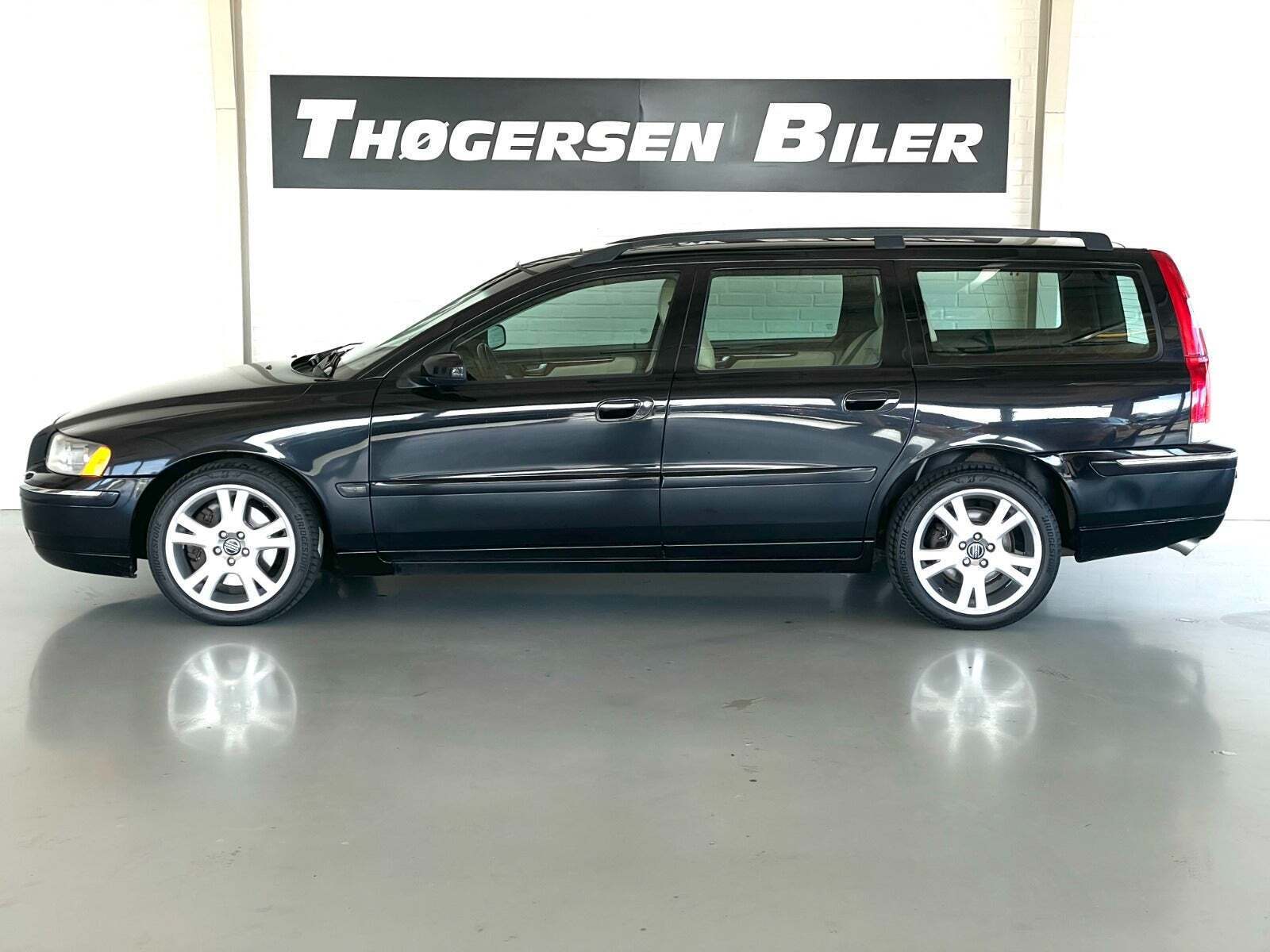 Sort Volvo V70 fra 2004