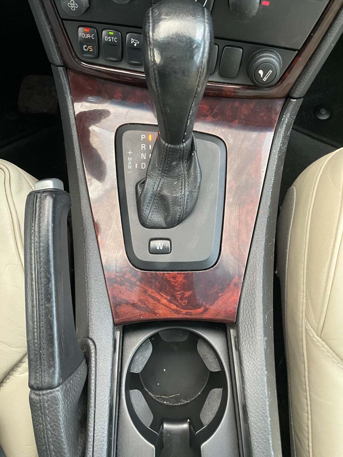 Sort Volvo V70 fra 2004