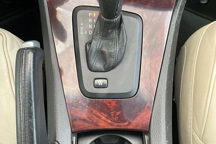Sort Volvo V70 fra 2004
