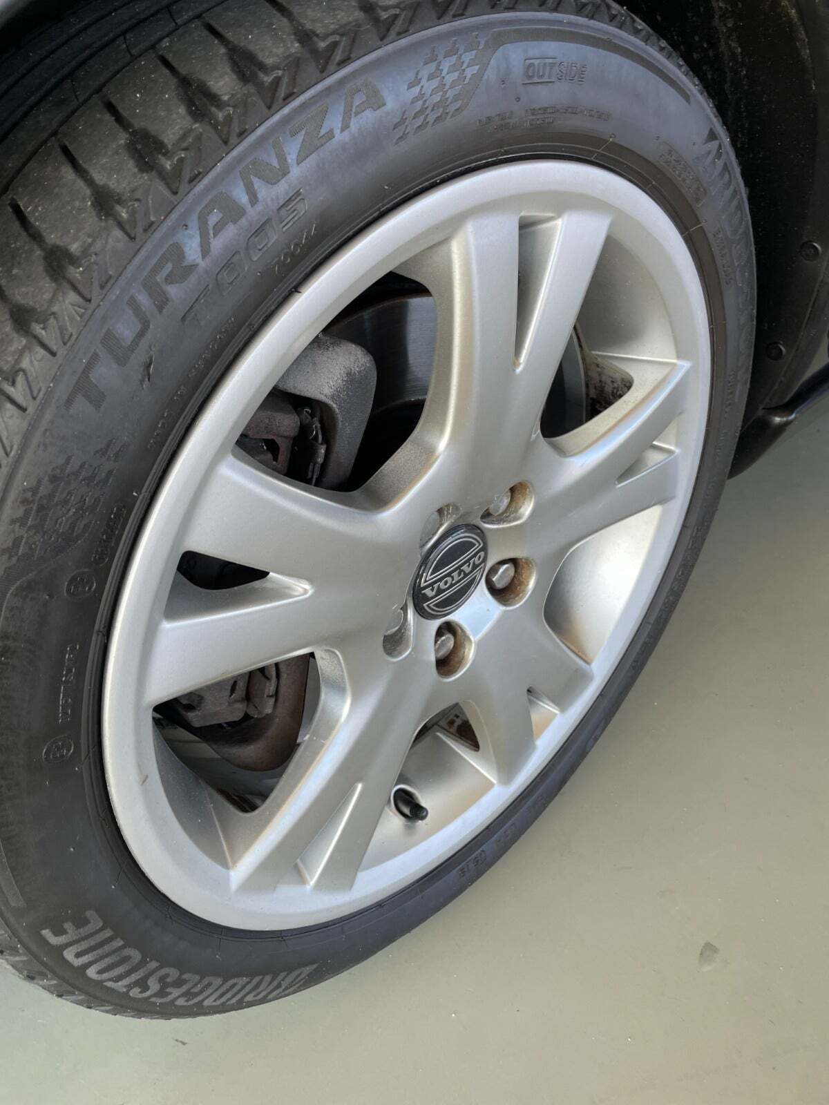 Sort Volvo V70 fra 2004