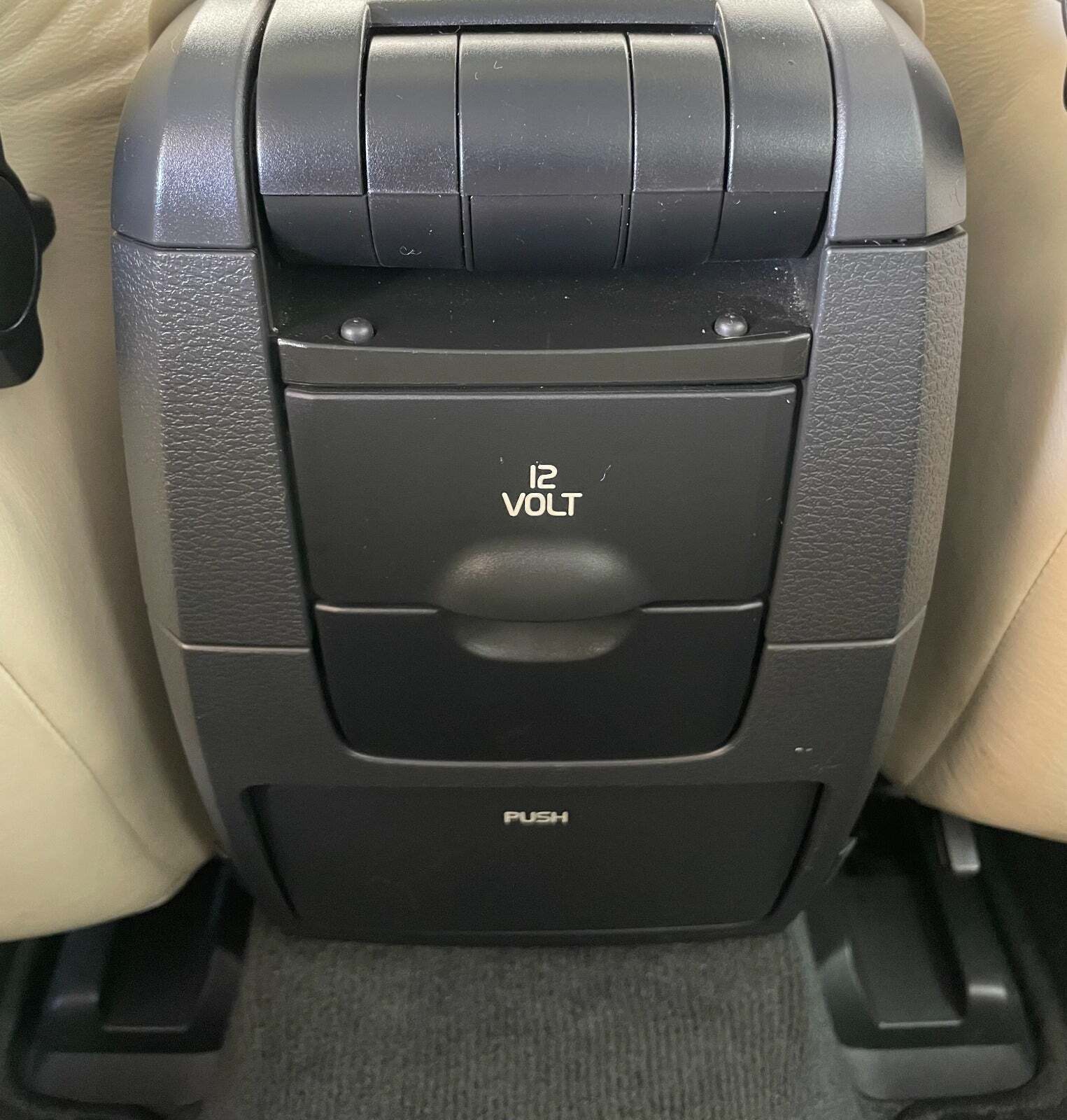 Sort Volvo V70 fra 2004