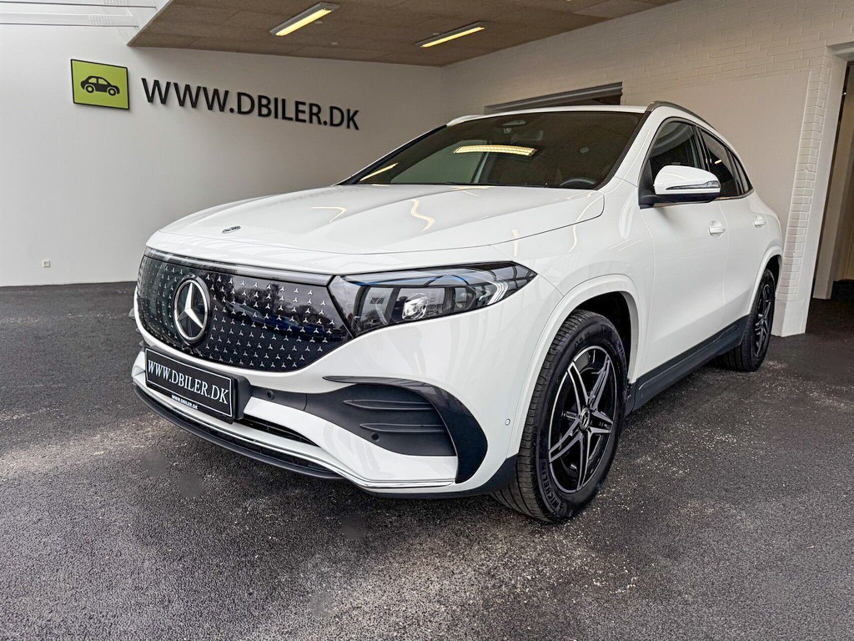 Hvid Mercedes EQA 250+ fra 2024