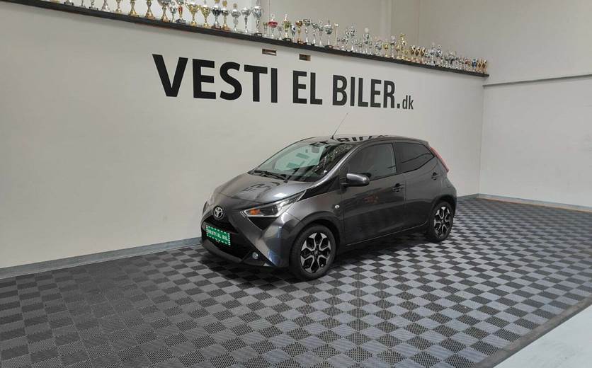 Toyota Aygo 1,0 VVT-i x-black