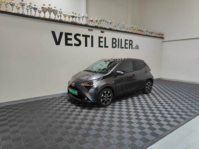 Toyota Aygo 1,0 VVT-i x-black