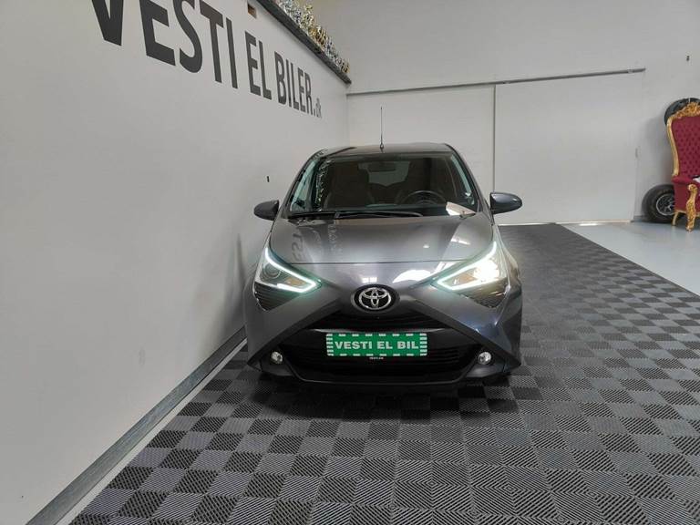 Toyota Aygo 1,0 VVT-i x-black