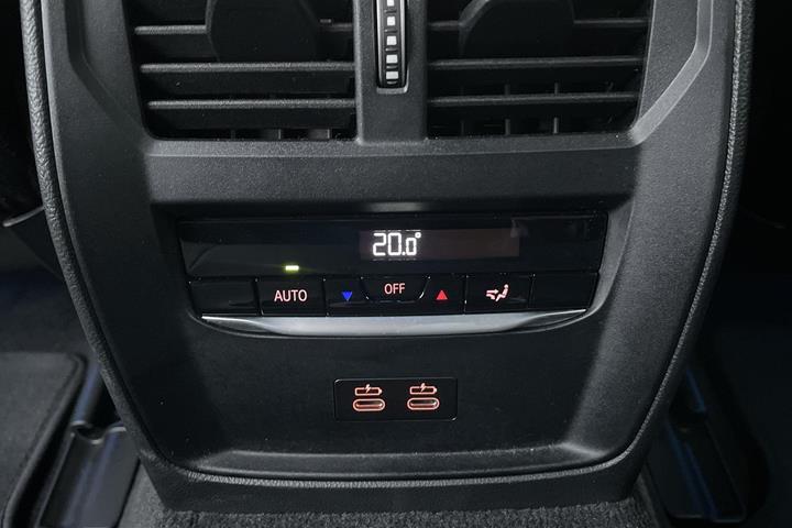 Hvid BMW i4 fra 2023