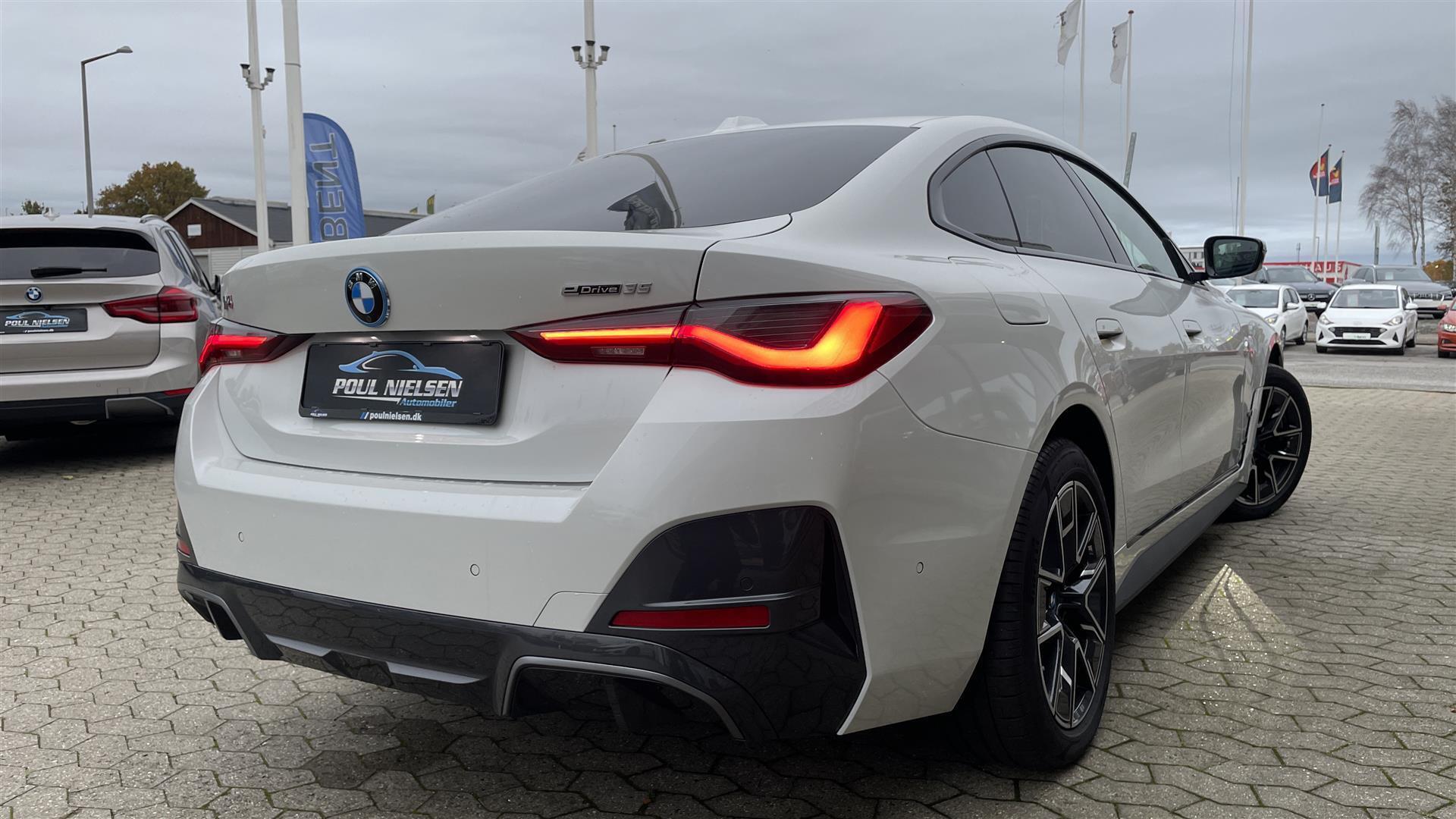 Hvid BMW i4 fra 2023