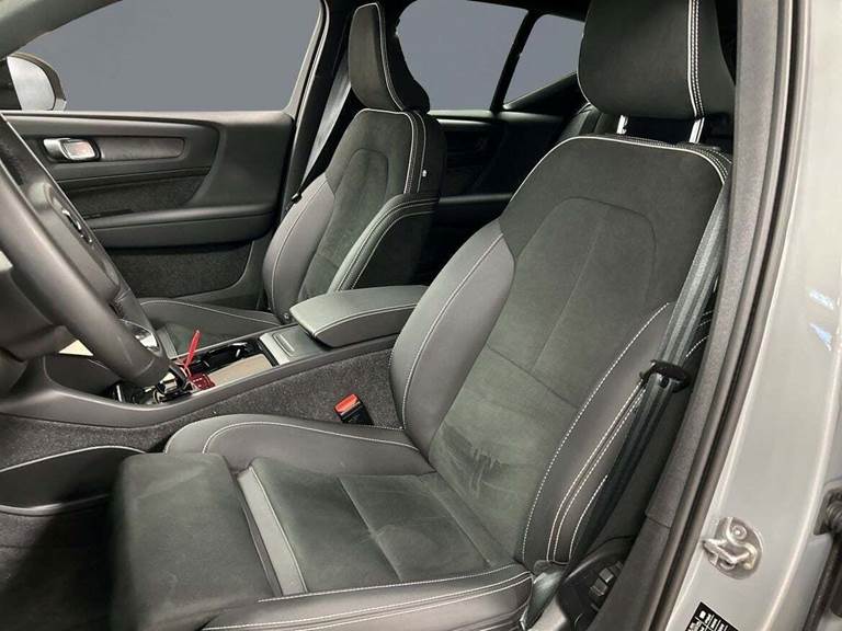 Volvo EX40 Extended Range Core