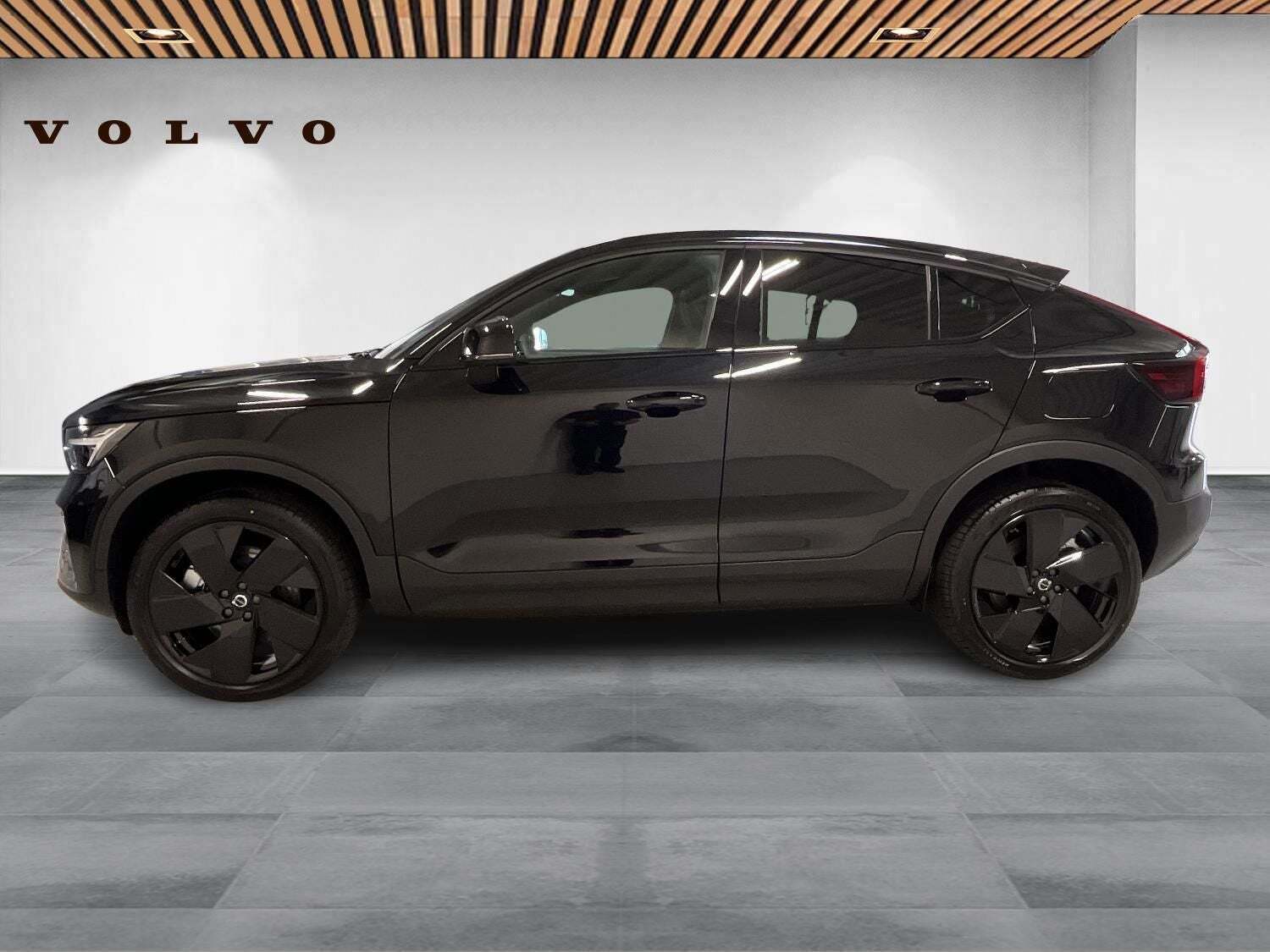 Volvo EC40 Extended Range Black Edition