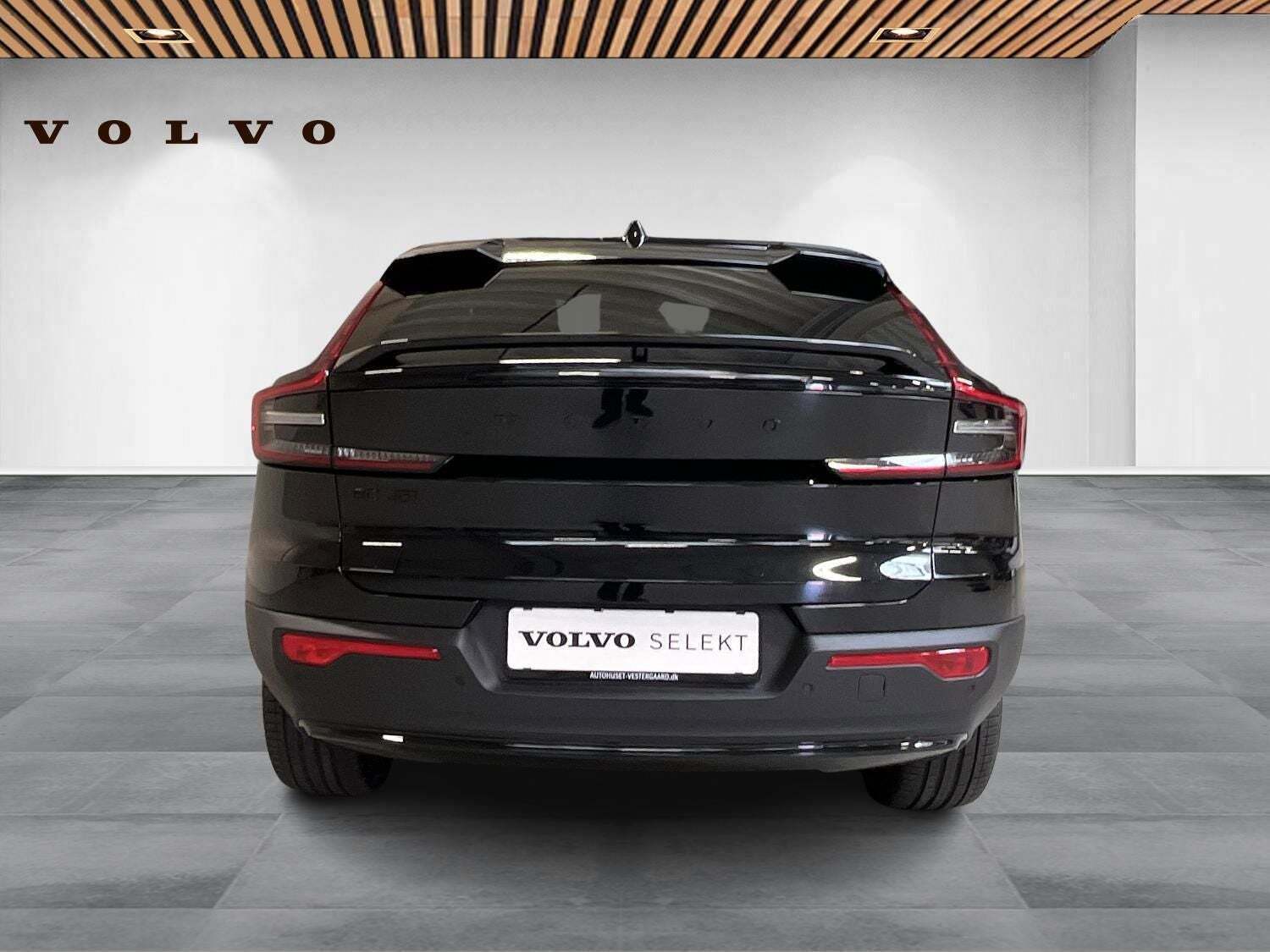 Volvo EC40 Extended Range Black Edition