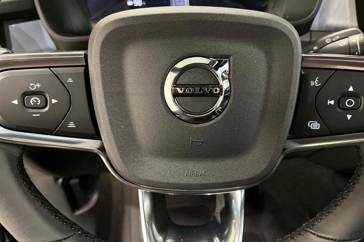 Sort Volvo EC40 fra 2025