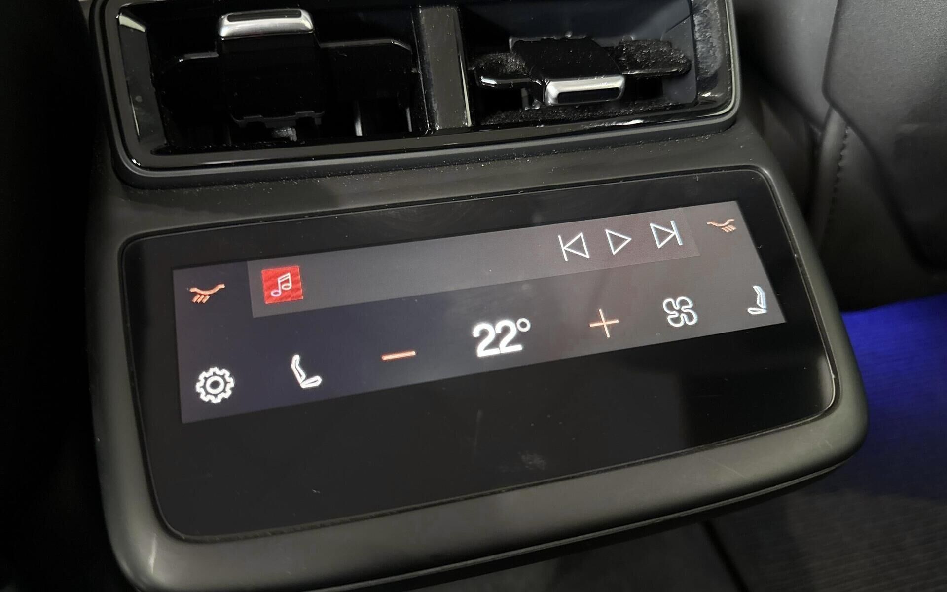Hvid Polestar 4 fra 2025