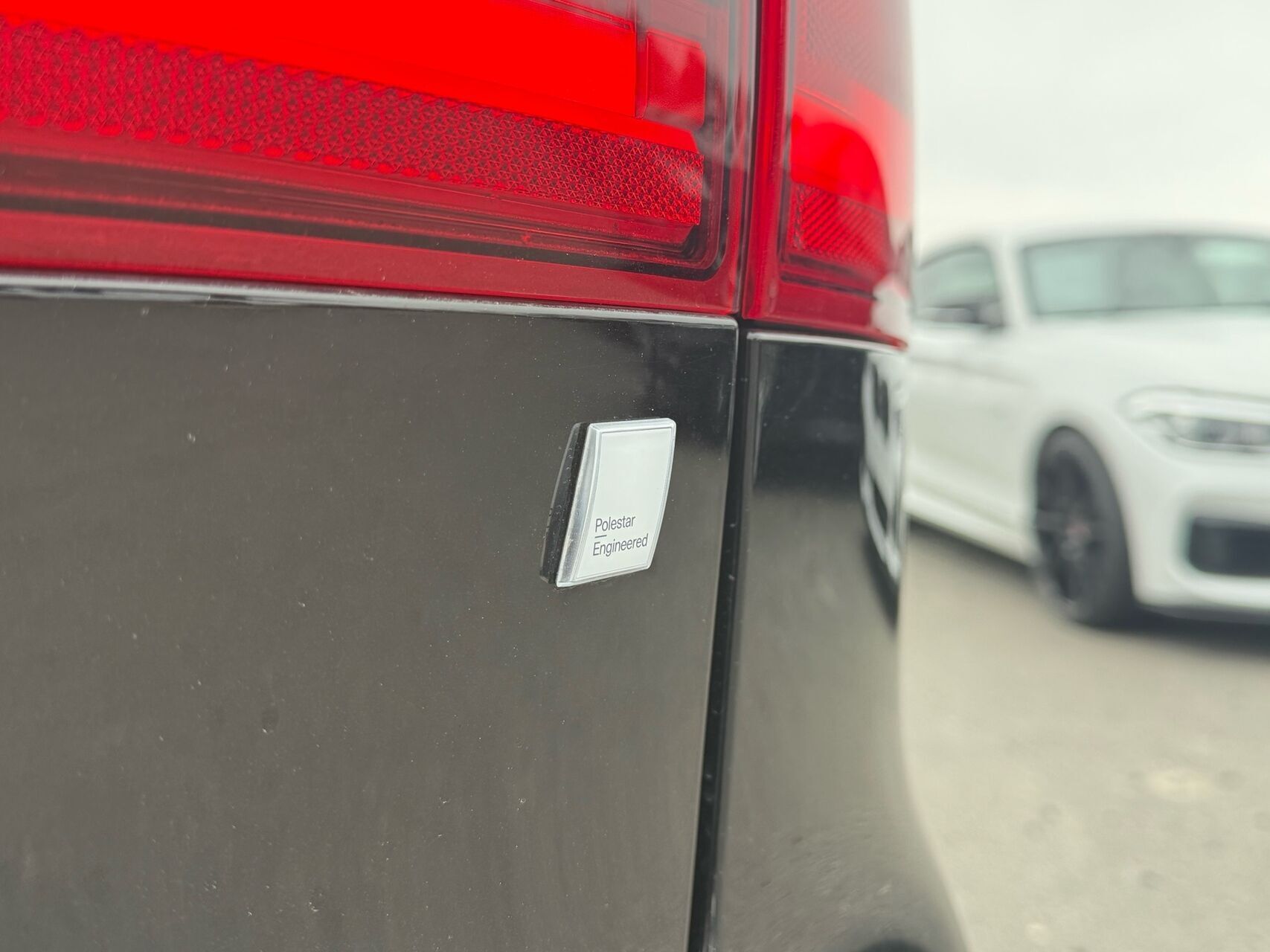 Sort Volvo V90 fra 2017