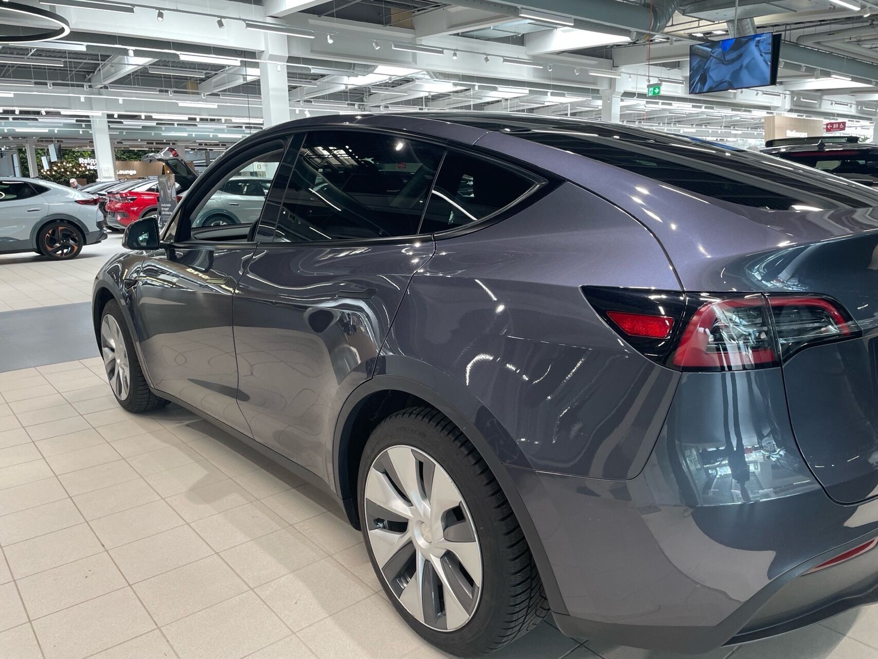 undefined Tesla Model Y fra 2023