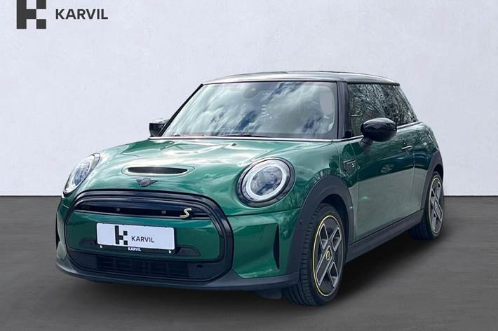Grøn Mini Cooper SE fra 2022 set udefra