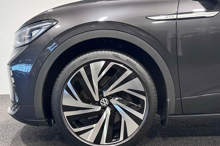 Grå VW ID.4 fra 2022