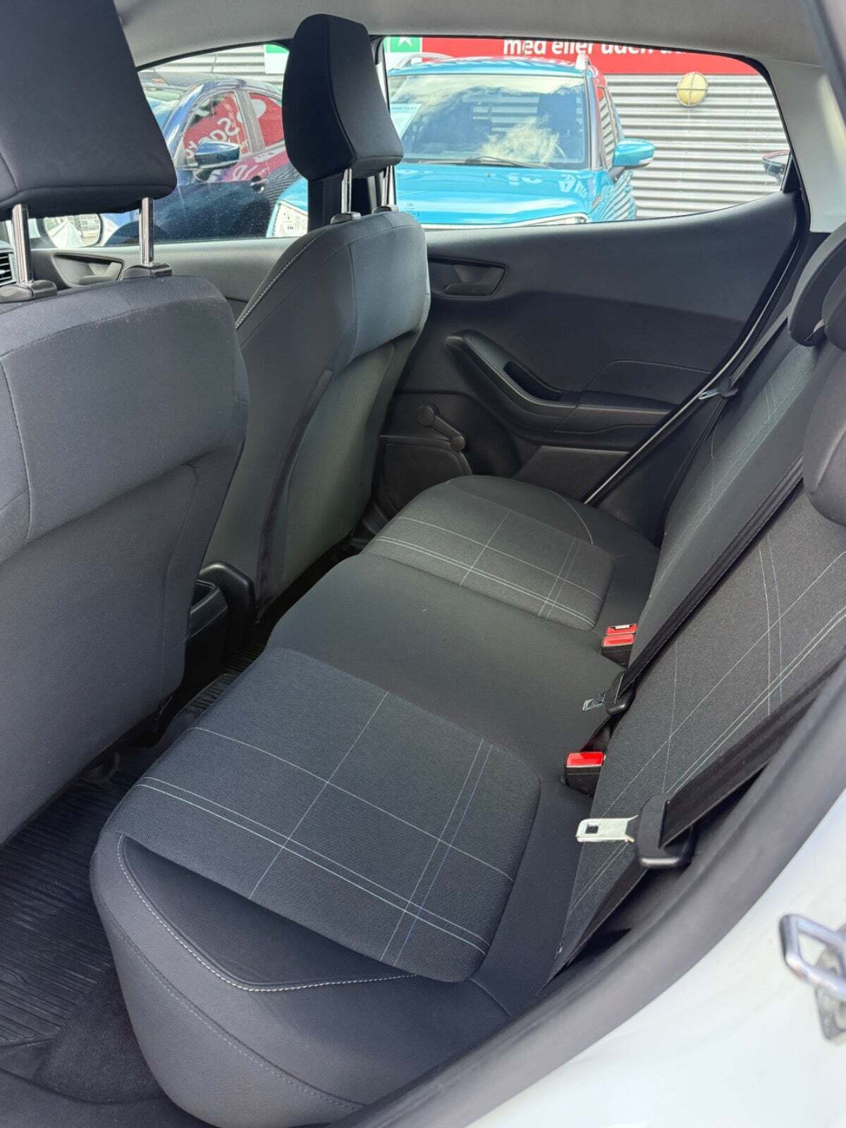 Hvid Ford Fiesta fra 2021