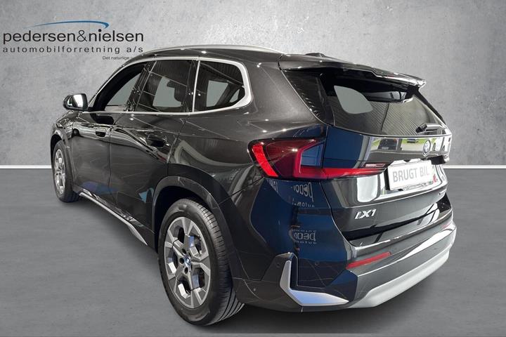 Sort BMW iX1 fra 2024