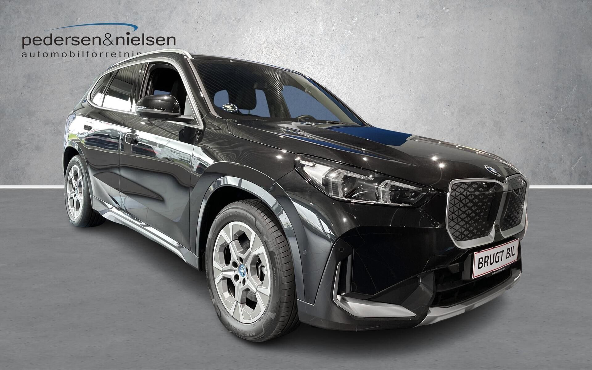 BMW iX1 xDrive30 EL xLine 4x4 313HK 5d Aut.