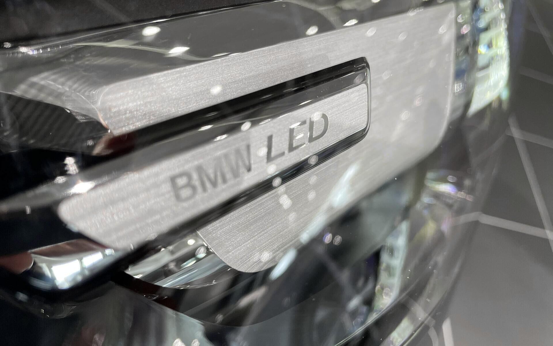 Sort BMW iX1 fra 2024