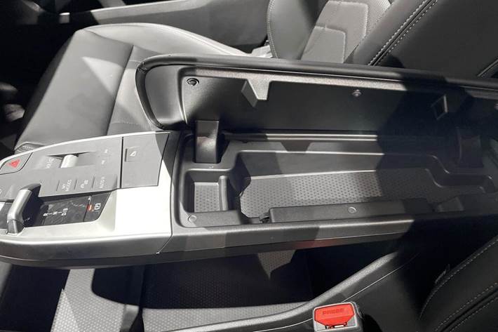 Sort BMW iX1 fra 2024