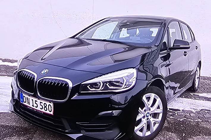 Sort BMW 225xe fra 2019